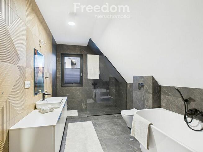 Komfortowy dom z widokiem w świetnej lokalizacji.