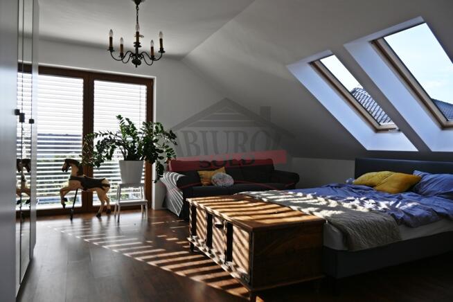 Chrząstowice - Przestronny dom z pięknym ogrodem