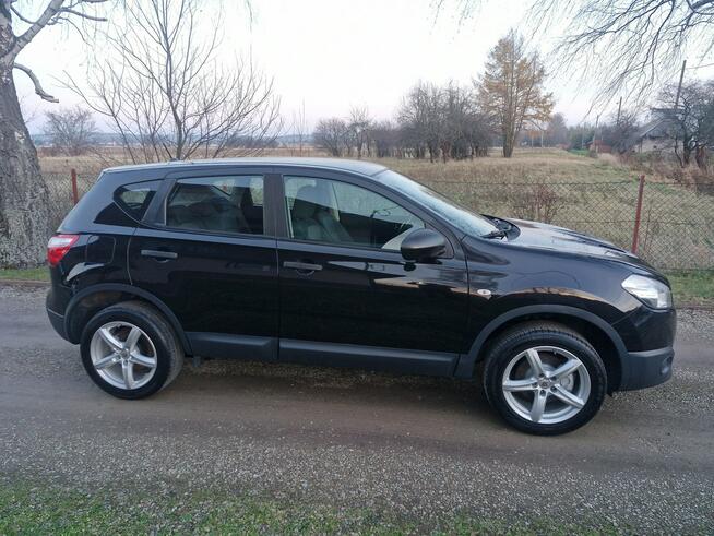 Nissan Qashqai 1.6 + LPG nowa butla nowy rozrząd ładne opony hamulce 2 klucze