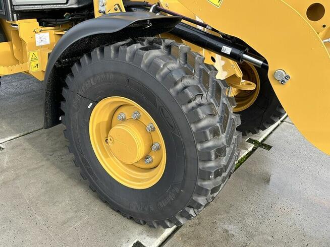 ŁADOWARKA KOŁOWA CATERPILLAR 906