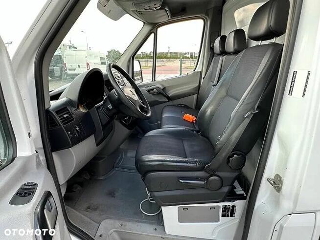SAMOCHÓD CIĘŻAROWY MERCEDES SPRINTER 311 CDI