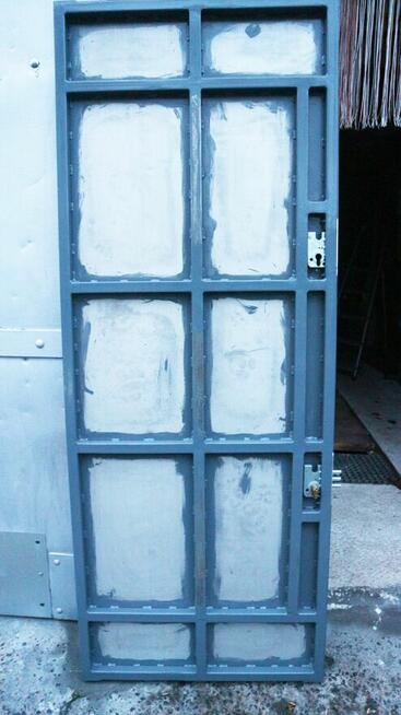 Drzwi metalowe z framugą do domu, piwnicy, garażu