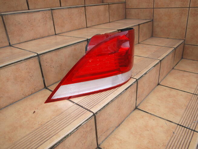 VW Golf 6 Kombi lampa lewa tył 2008 - 2013r (europa)