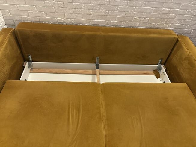 Kanapa sofa musztardowa welurowa puszman tivoli