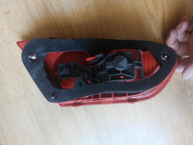 Lampa prawa tylna OE Seat Leon II lift na klapę - Gliwice