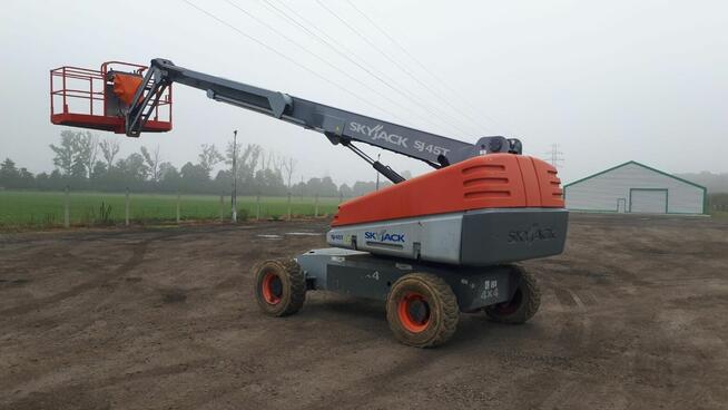 Długoterminowy wynajem podnośników, zwyżek, podestów