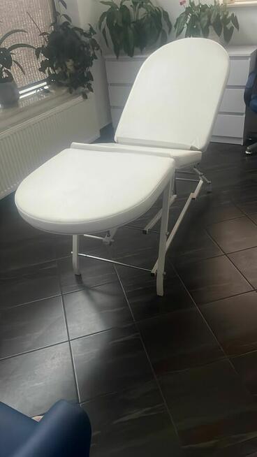 Sprzedam używany mobilny składany fotel kosmetyczny