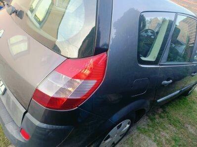 Syndyk sprzeda udział 1/2 w Renault Megane Scenic