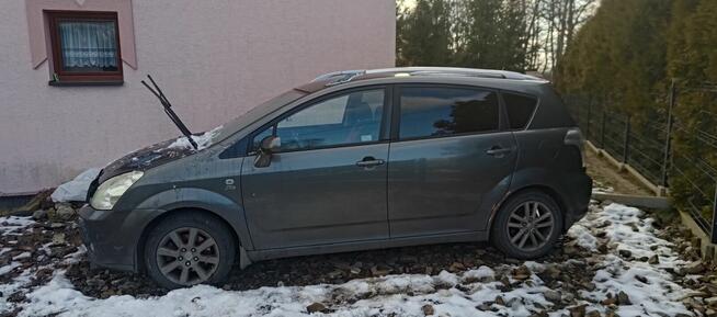 Uszkodzona Toyota Corolla Verso Sol 2,0 D4D