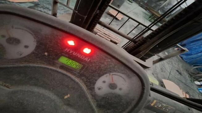 Syndyk sprzeda wózek widłowy Huyndai 70 DS 7e, rok prod.2013