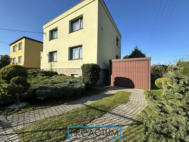 Dom - z dodatkową powierzchnią pod działalność