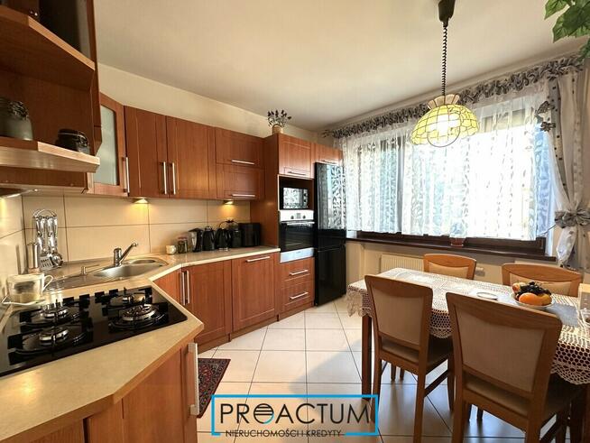 Dom - z dodatkową powierzchnią pod działalność