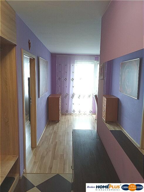 Mieszkanie dwupokojowe z balkonem i parkingiem.