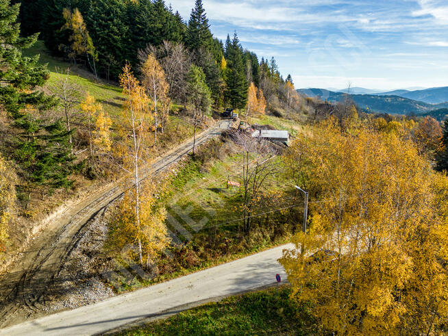 Działka z pięknym widokiem na pasma górskie
