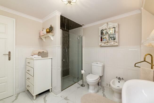 Dom Częstochowa Lisiniec, Łużycka