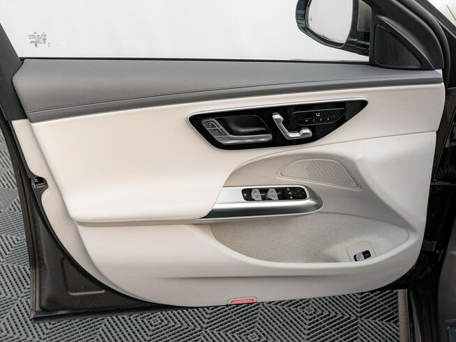 Mercedes E 220 E220d 4MATIC Avantgarde Szklany Dach Ambient Elektr.f i kier Salon PL