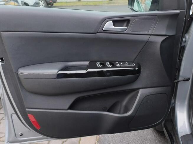 Kia Sportage Bogata wersja wyposażenia, Salonowy, Bardzo zadbany, serwis ASO