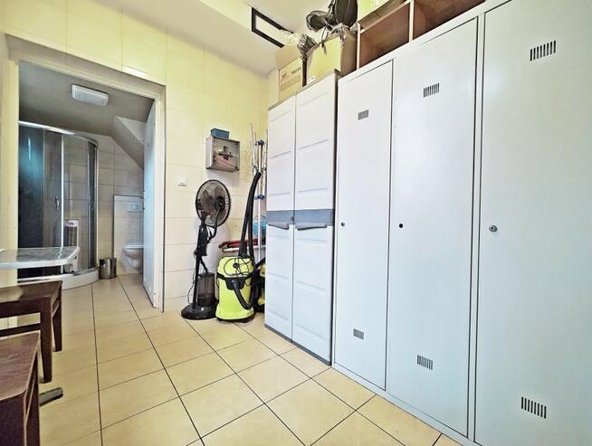 Restauracja z apartamentem oraz dodatkowymi lokalami