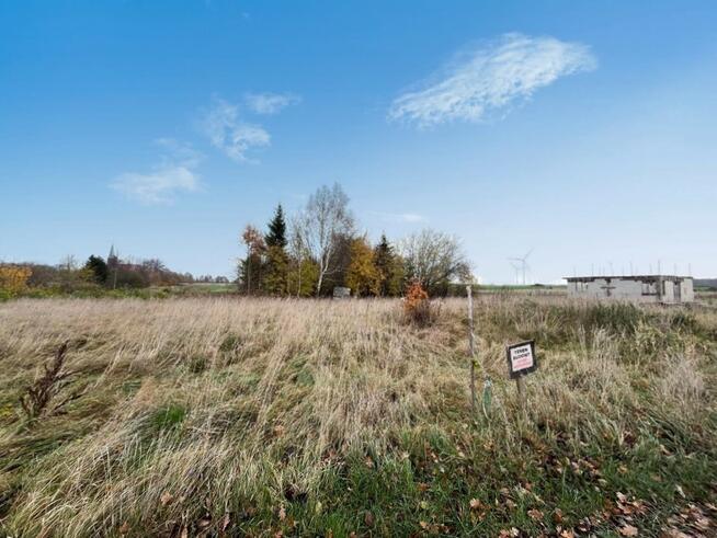 Działka na wsi blisko morza.