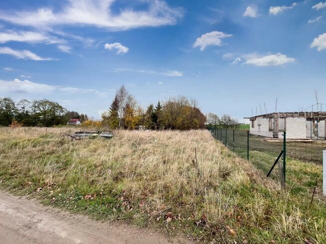 Działka na wsi blisko morza.