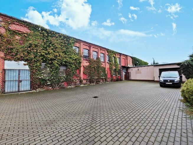 Hala/magazyn usługowa + dom jednorodzinny