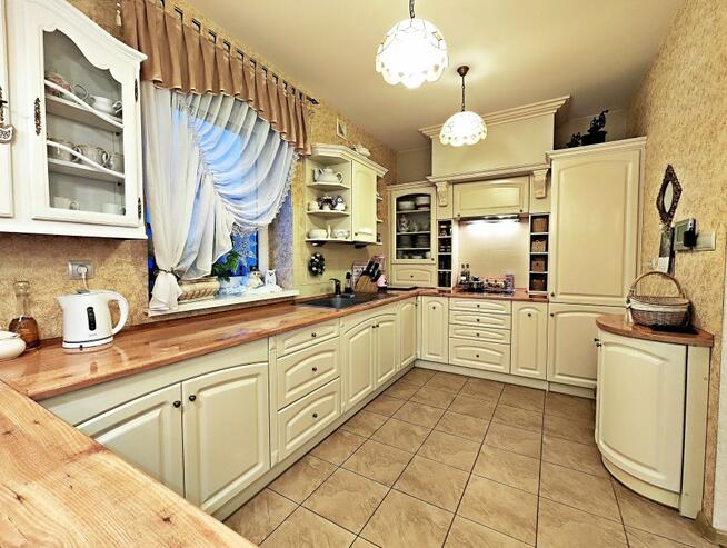 Hala/magazyn usługowa + dom jednorodzinny