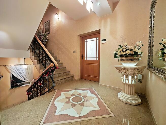 Hala/magazyn usługowa + dom jednorodzinny