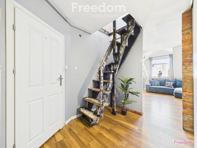 Klimatyczne 3 pokoje z poddaszem