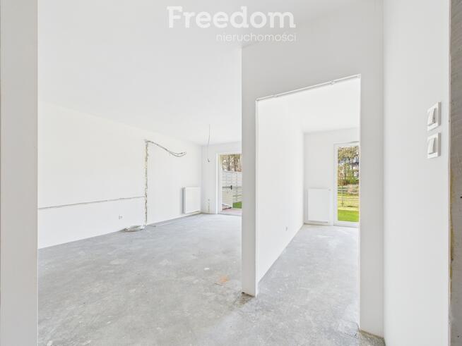 Parter z ogródkiem przy lesie – MOMENT