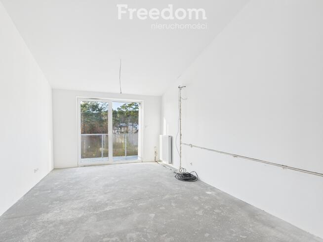 Parter z ogródkiem przy lesie – MOMENT