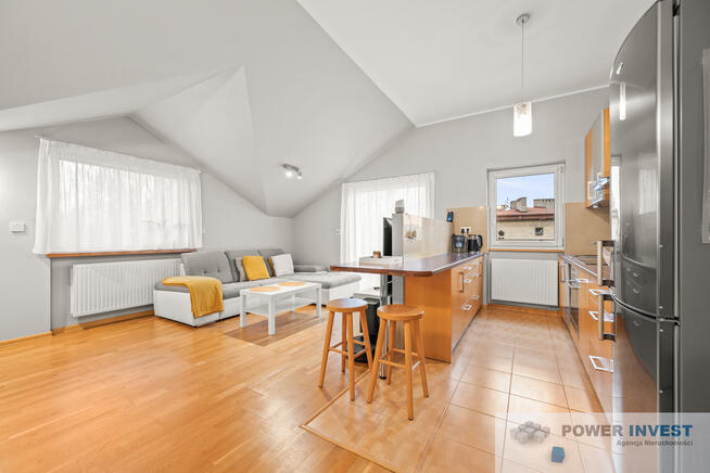 MIESZKANIE I GARAŻ W KAMERALNYM OGRODZONYM BUDYNKU