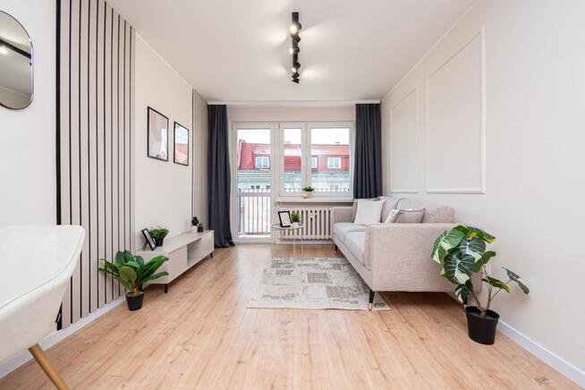 Rozkładowe 3 pok z osobna kuchnia/balkonem/Parking