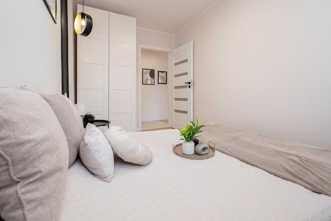 Rozkładowe 3 pok z osobna kuchnia/balkonem/Parking