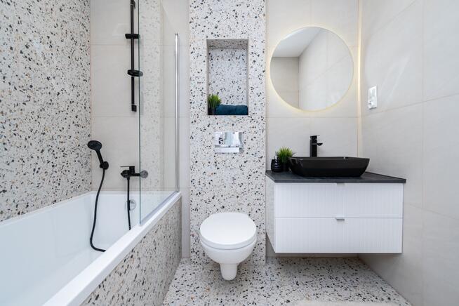 Rozkładowe 3 pok z osobna kuchnia/balkonem/Parking