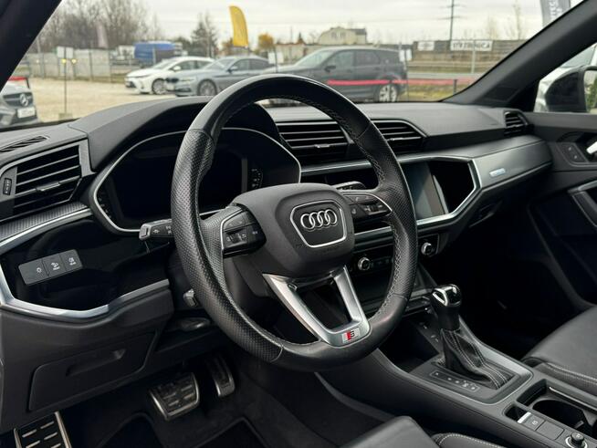 Audi Q3 S-Line / Aktywny tempomat / Panorama / Asystent pasa / FV 23%