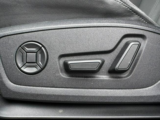 Audi Q3 S-Line / Aktywny tempomat / Panorama / Asystent pasa / FV 23%