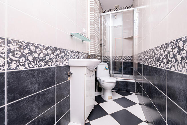 Mieszkanie trzypokojowe na 1 piętrze