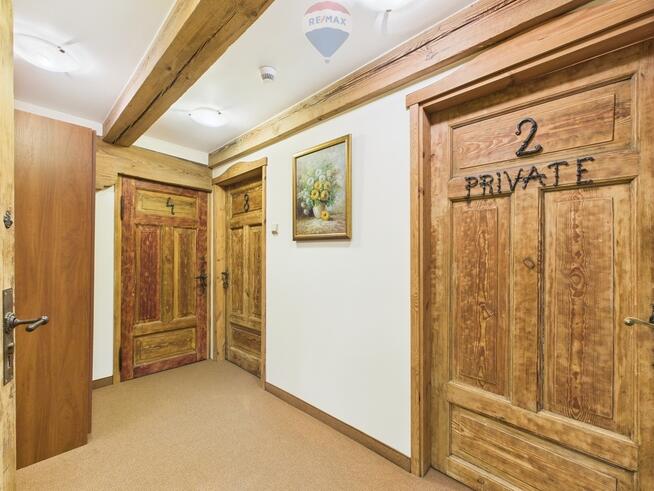 Odrestaurowana kamienica w Gniewie.