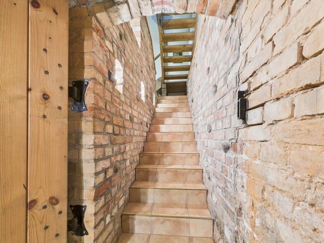 Odrestaurowana kamienica w Gniewie.