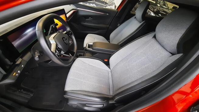 Renault Megane E-Tech techno EV60 220 KM