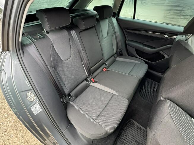 Škoda Octavia Selection Combi 1.5 TSI m-HEV 150KM DSG 2024 Bezwypadkowy Gwarancja