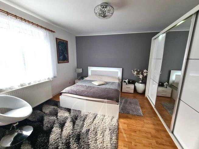 trzy pokojowe mieszkanie z ogródkiem przy parku