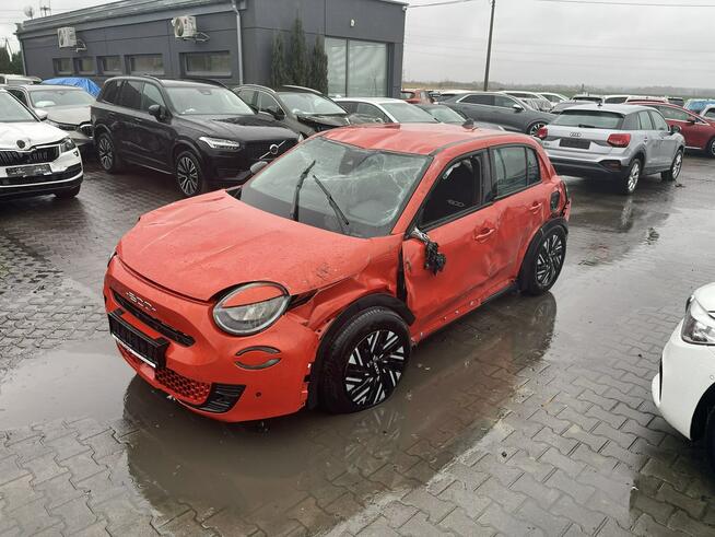 Fiat 600 Automat Hybryda mHEV Klimatronik Kamera Virtual cockpit