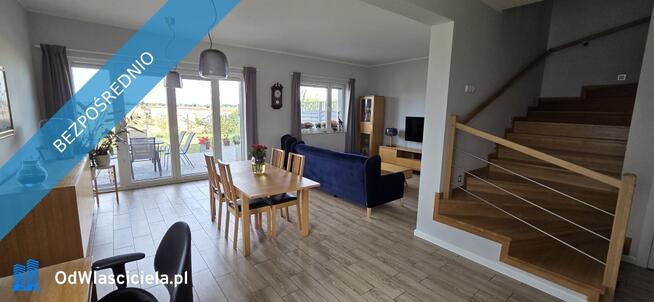 Komfortowy z widokiem gotowy do zamieszkania, nowy dom z dużą działką