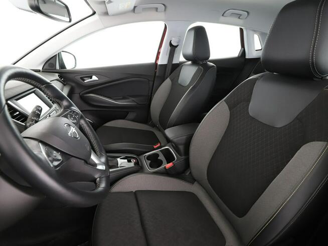 Opel Grandland X automat klima auto kamera i czujniki parkowania grzane fotele