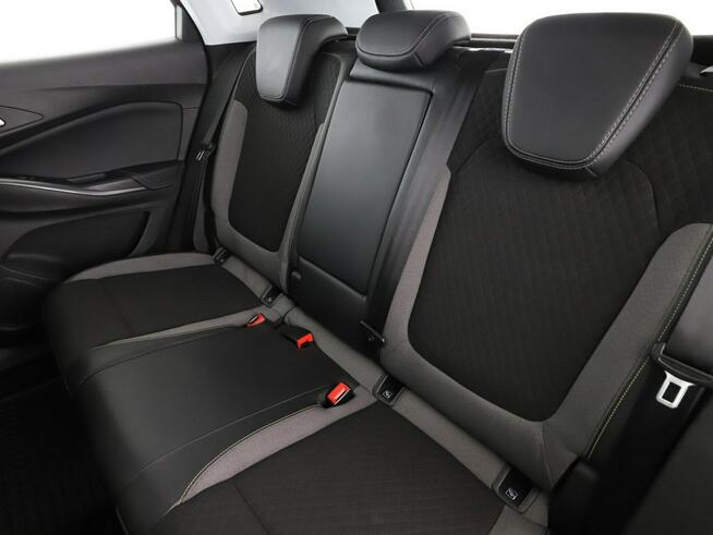 Opel Grandland X automat klima auto kamera i czujniki parkowania grzane fotele