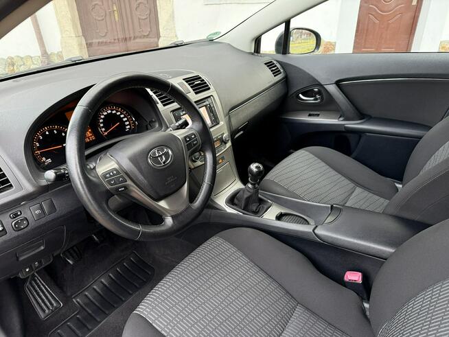 Toyota Avensis 1.8 147KM 111tys.km! Serwis ASO Bezwypadkowy Kamera Navi Gwarancja