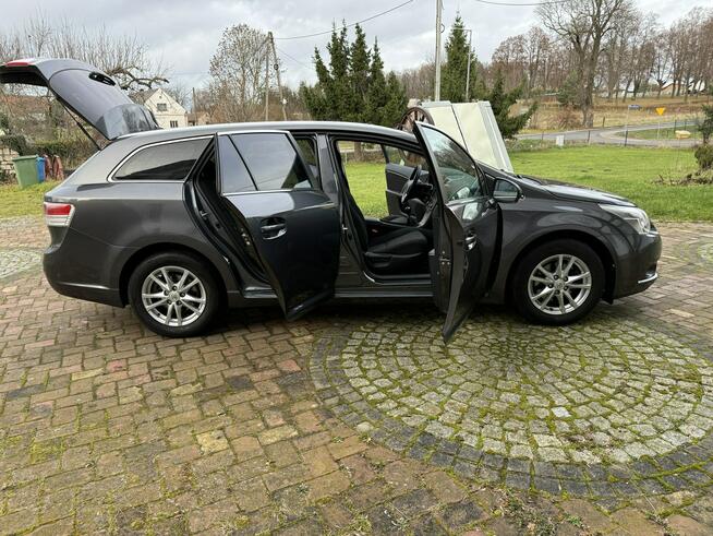 Toyota Avensis 1.8 147KM 111tys.km! Serwis ASO Bezwypadkowy Kamera Navi Gwarancja