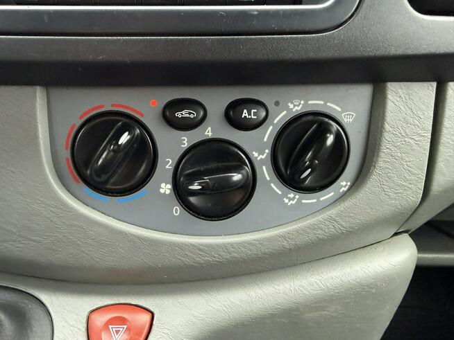 Opel Vivaro 9 osobowy L2 długi Long