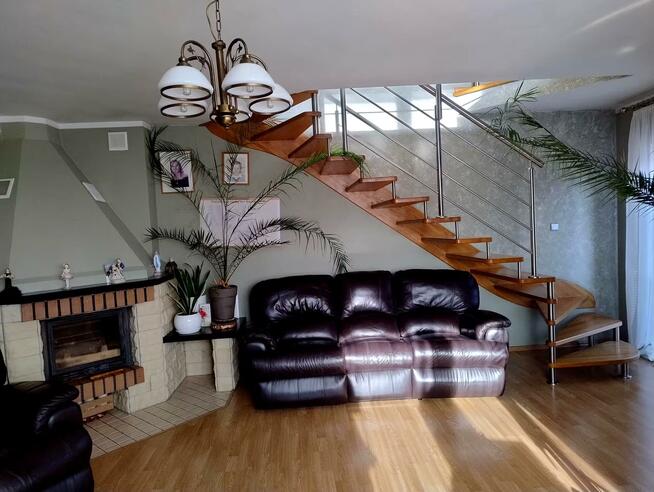 Dom Różan, Lwowska